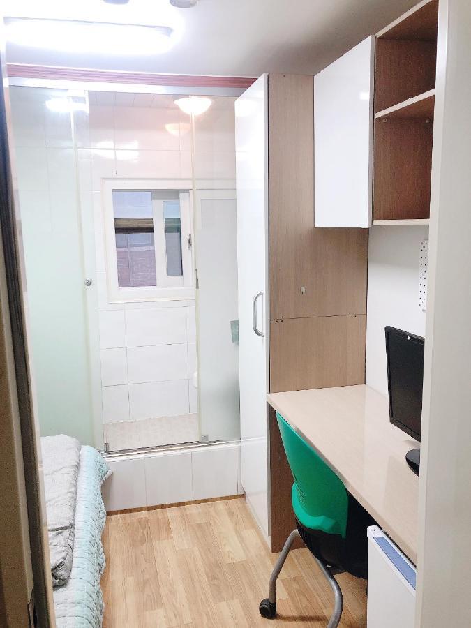 Hostel Living Castle Hongdae Seul Zewnętrze zdjęcie